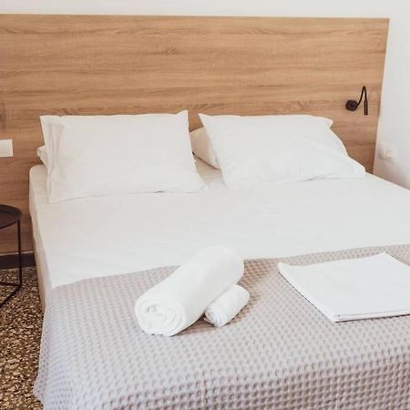 Sunny Downtown Appartment A/C Wifi C1 Heraklion  ภายนอก รูปภาพ