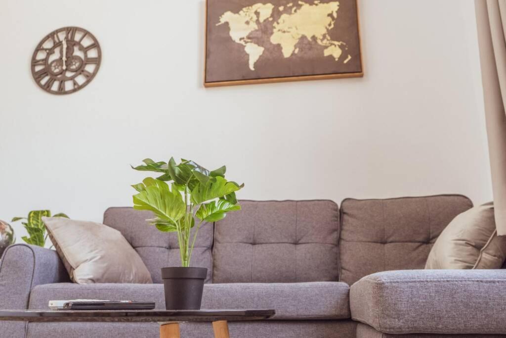 Sunny Downtown Appartment A/C Wifi C1 Heraklion  ภายนอก รูปภาพ
