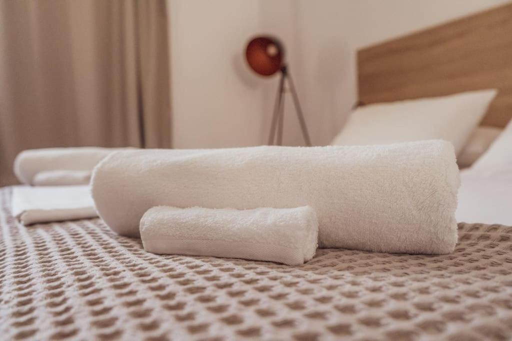 Sunny Downtown Appartment A/C Wifi C1 Heraklion  ภายนอก รูปภาพ